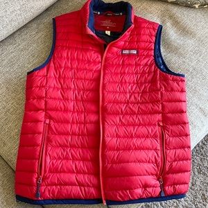 Vineyard Vines vest sizeM